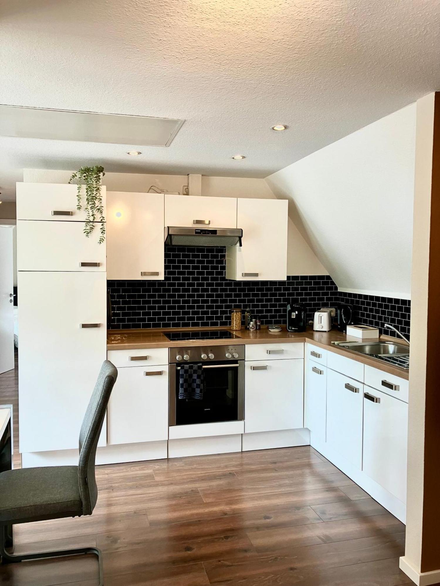 Airport Business Apartment Нордерщед Екстериор снимка