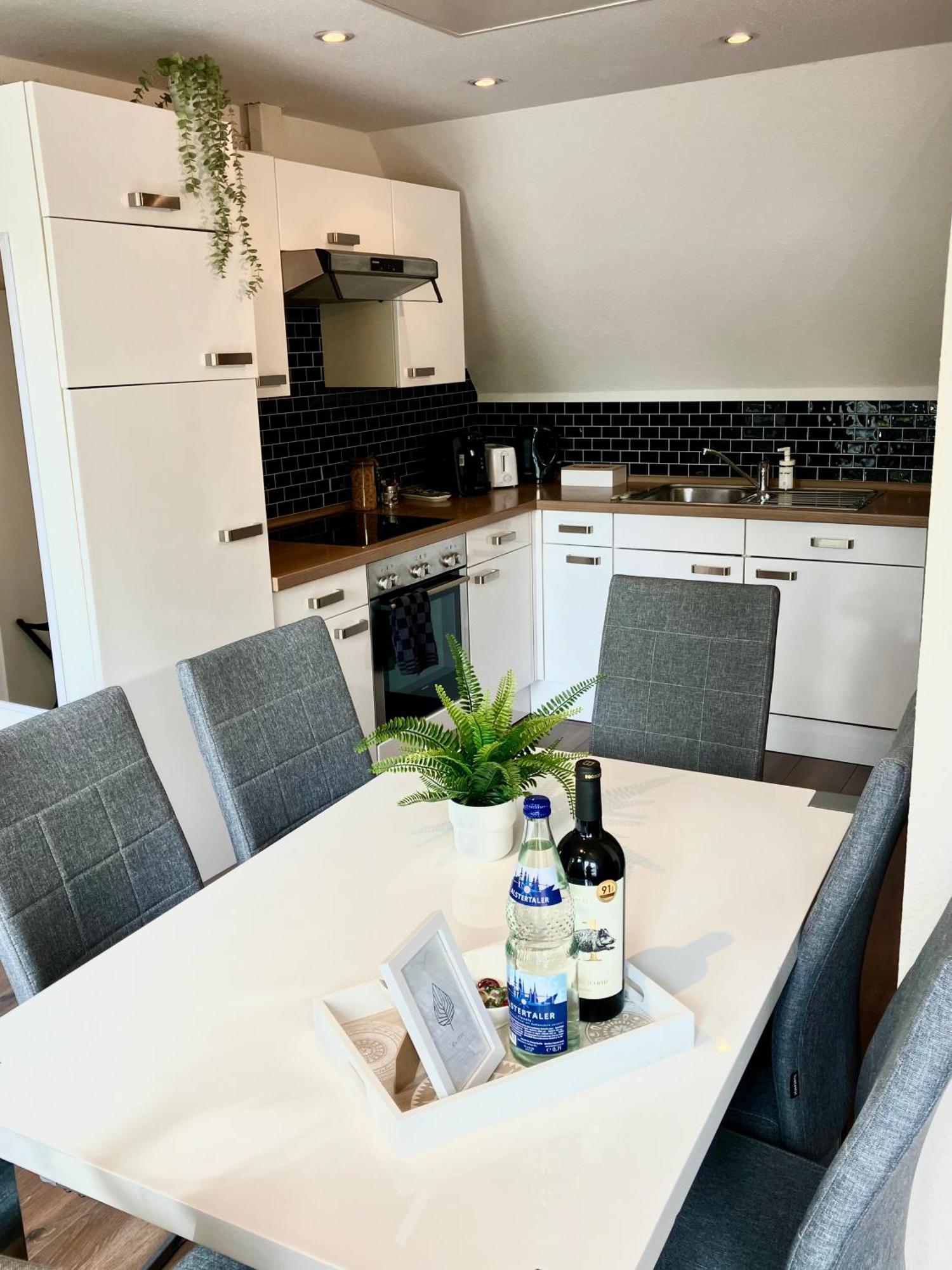 Airport Business Apartment Нордерщед Екстериор снимка